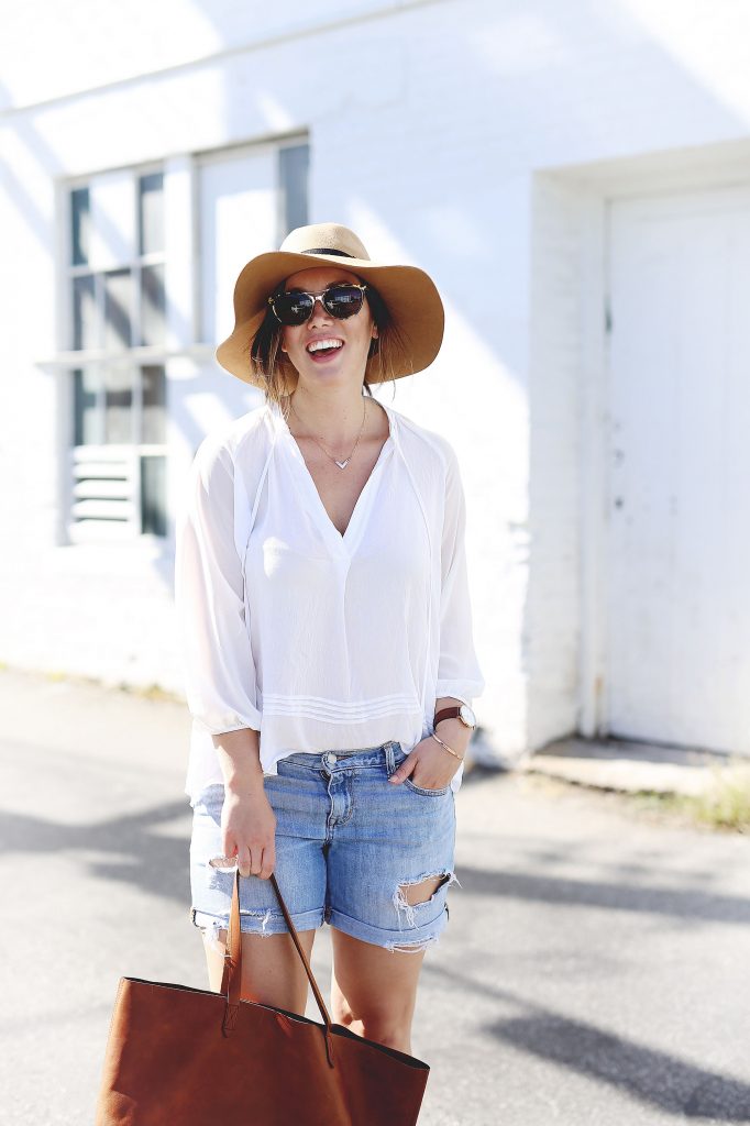 Floppy hat outfit idea