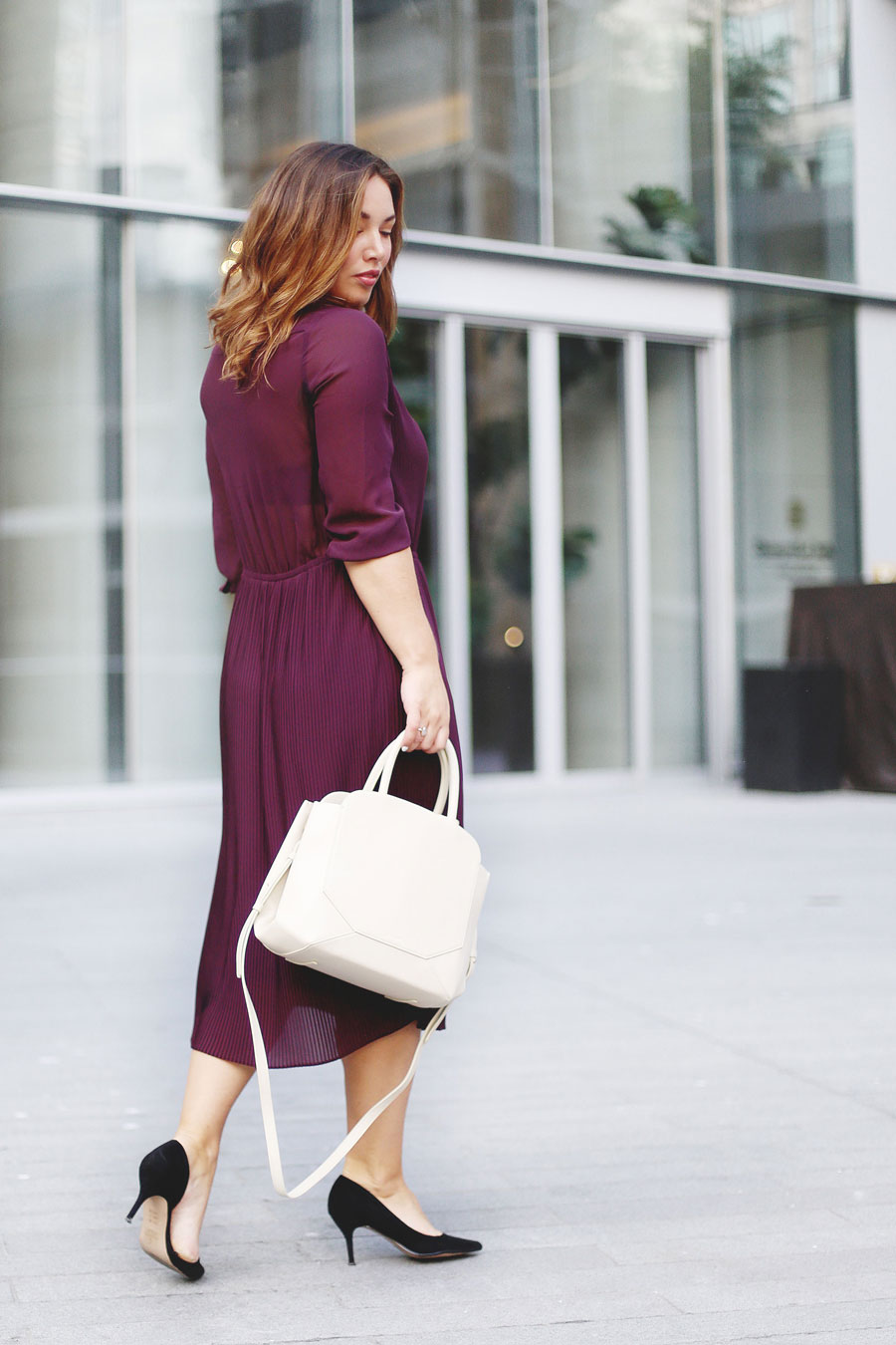 To Vogue or Bust shares details about the Aritzia warehouse sale 2016 in a Wilfred silk pleated dress, Mackage Rumer leather jacket, Aritzia Auxiliary Bega bag and black pumps.