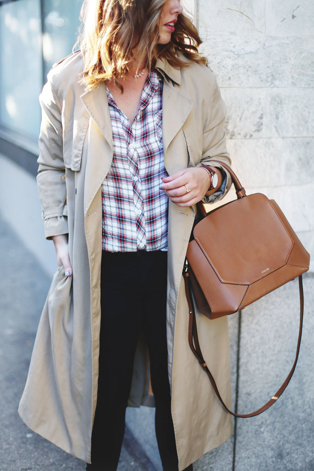 How to wear a plaid shirt in Gentle Fawn blouse, Hudson Jeans skinny jeans, Aritzia bega bag, Aritzia trench coat, Urban Outfitters ankle boots, Leah Alexandra jewelry, Daniel Wellington watch