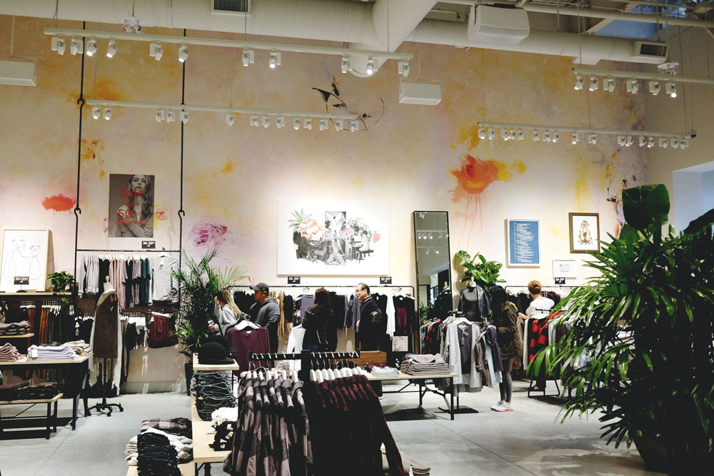 To Vogue or Bust shares details about the Tsawwassen Mills grand opening at Aritzia