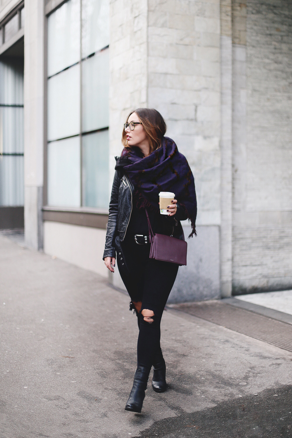 Tips to wear a blanket scarf on To Vogue or Bust in an Aritzia aztec print blanket scarf, James Jeans skinny jeans, Mackage leather jacket, Bailey nelson leather jacket, Aritzia leather bag, Frye ankle boots