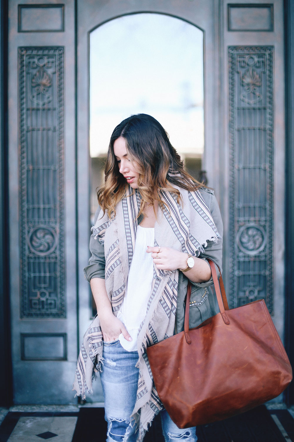 How to style a canvas jacket in Sanctuary canvas coat, Aritzia blanket scarf, Madewell tote, Silver jeans boyfriend jeans styled by To Vogue or Bust