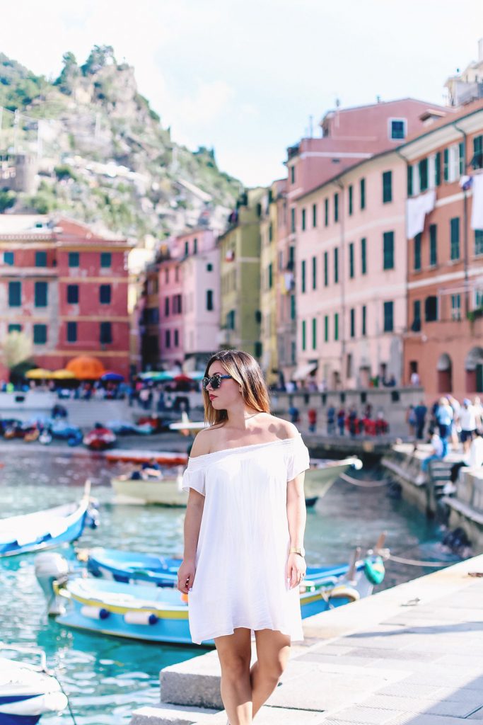 what to see in Cinque Terre, what to do in Cinque Terre, what to see in Riomaggiore, what to see in Riomaggiore, what to pack for Italy, best views in Cinque Terre, where to hike in Italy, where to hike in Cinque Terre, monterosso al mare hike, Vernazza hike, views of Vernazza, where to stay in Cinque Terre, Manarola travel guide, Manarola tourism guide, Manarola Italy, Manarola views by To Vogue or Bust