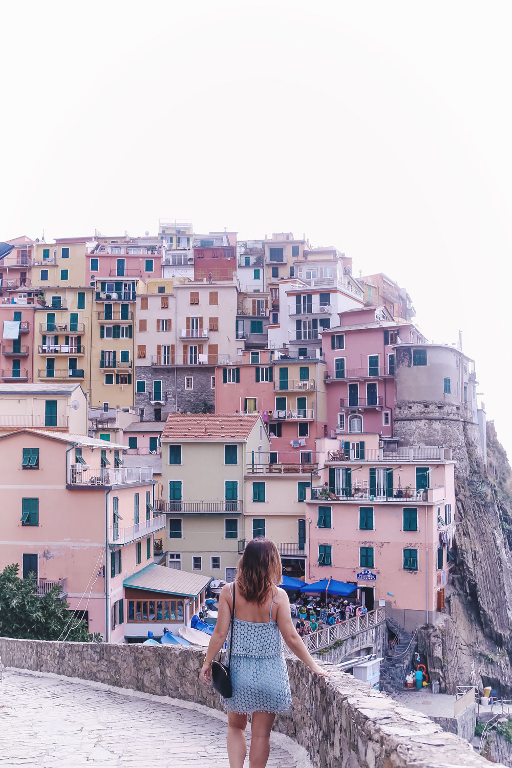 what to see in Cinque Terre, what to do in Cinque Terre, what to see in Riomaggiore, what to see in Riomaggiore, what to pack for Italy, best views in Cinque Terre, where to hike in Italy, where to hike in Cinque Terre, monterosso al mare hike, Vernazza hike, views of Vernazza, where to stay in Cinque Terre, Manarola travel guide, Manarola tourism guide, Manarola Italy, Manarola views by To Vogue or Bust