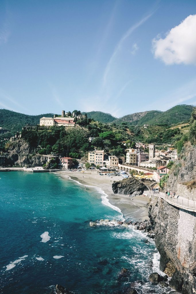 what to see in Cinque Terre, what to do in Cinque Terre, what to see in Riomaggiore, what to see in Riomaggiore, what to pack for Italy, best views in Cinque Terre, where to hike in Italy, where to hike in Cinque Terre, monterosso al mare hike, Vernazza hike, views of Vernazza, where to stay in Cinque Terre, Manarola travel guide, Manarola tourism guide, Manarola Italy, Manarola views by To Vogue or Bust