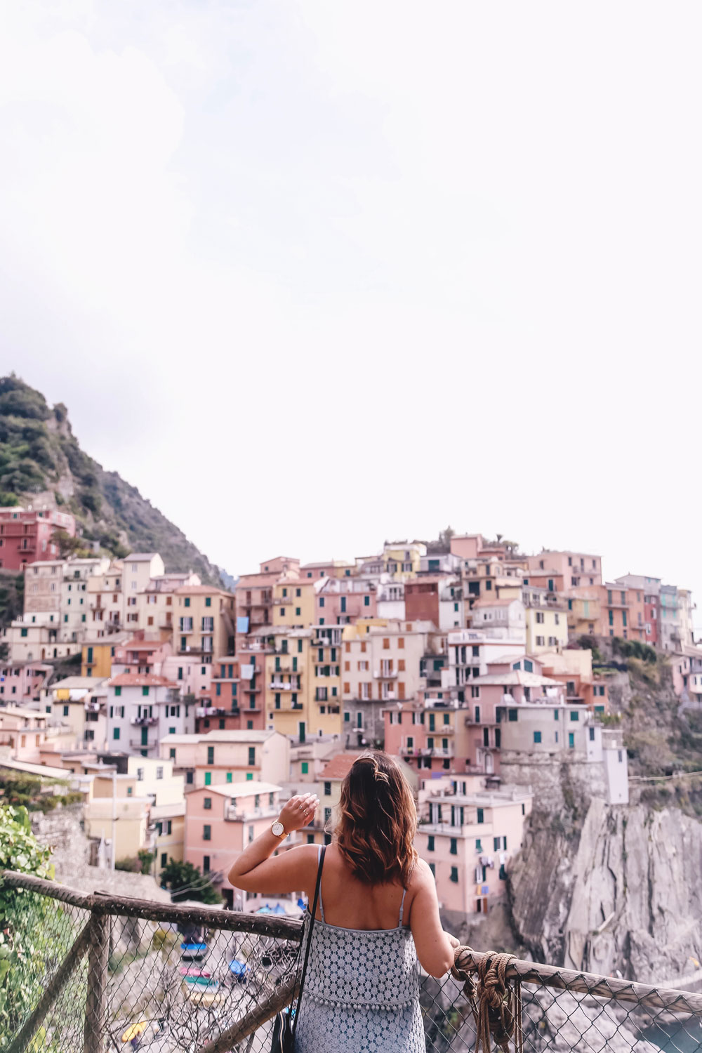 what to see in Cinque Terre, what to do in Cinque Terre, what to see in Riomaggiore, what to see in Riomaggiore, what to pack for Italy, best views in Cinque Terre, where to hike in Italy, where to hike in Cinque Terre, monterosso al mare hike, Vernazza hike, views of Vernazza, where to stay in Cinque Terre, Manarola travel guide, Manarola tourism guide, Manarola Italy, Manarola views by To Vogue or Bust