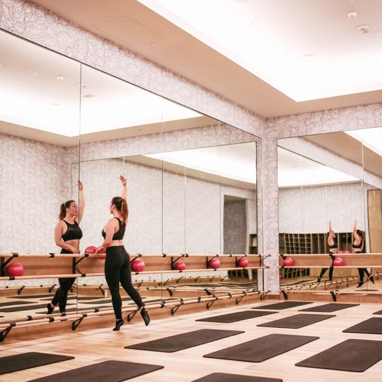 Equinox barre classes review by To Vogue or Bust