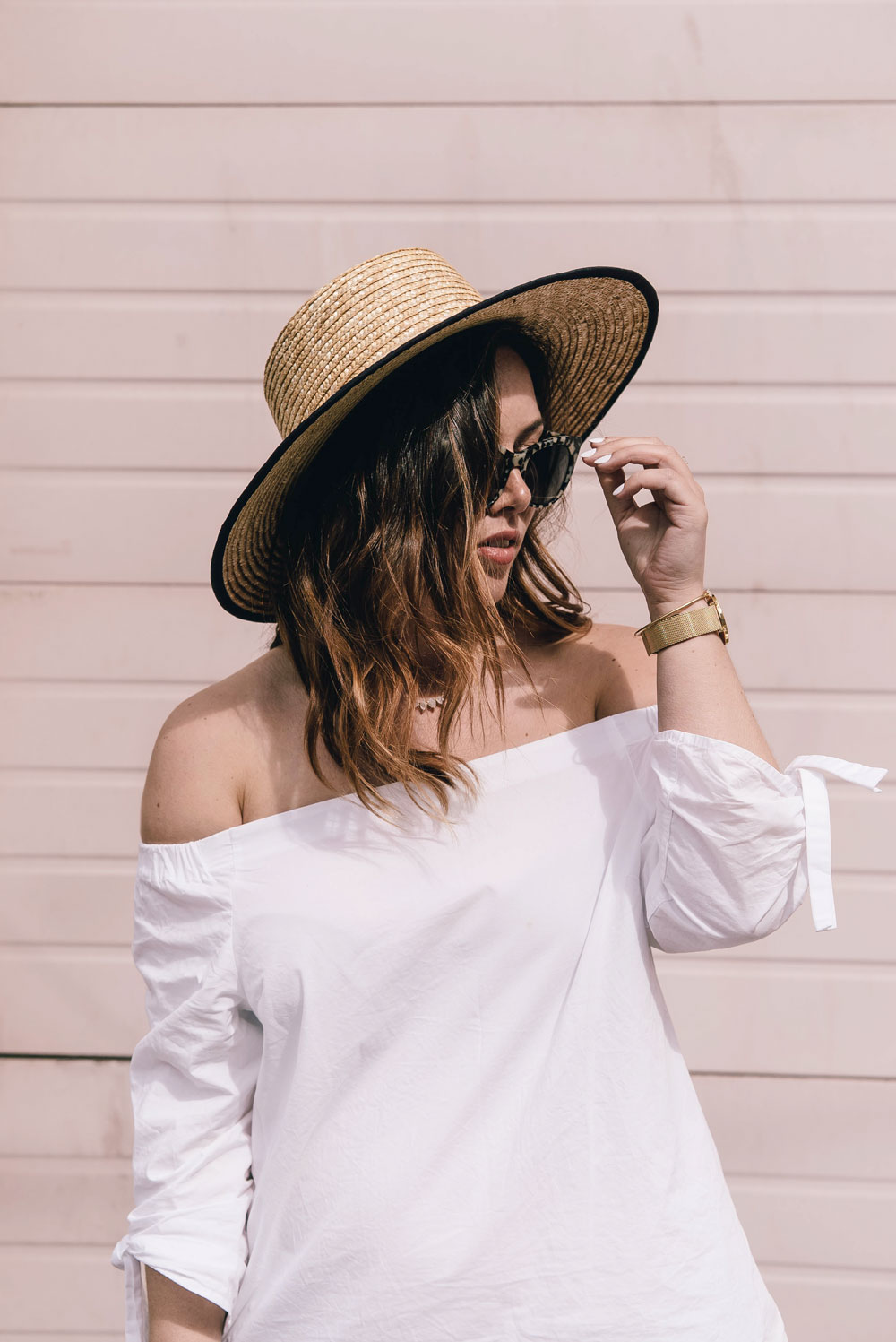 How to style converse sneakers, how to wear converse, how to wear sneakers, how to wear a boat hat, summer transition outfit ideas in bailey nelson sunglasses, bailey nelson tortoise sunglasses, aritzia off the shoulder top by To Vogue or Bust
