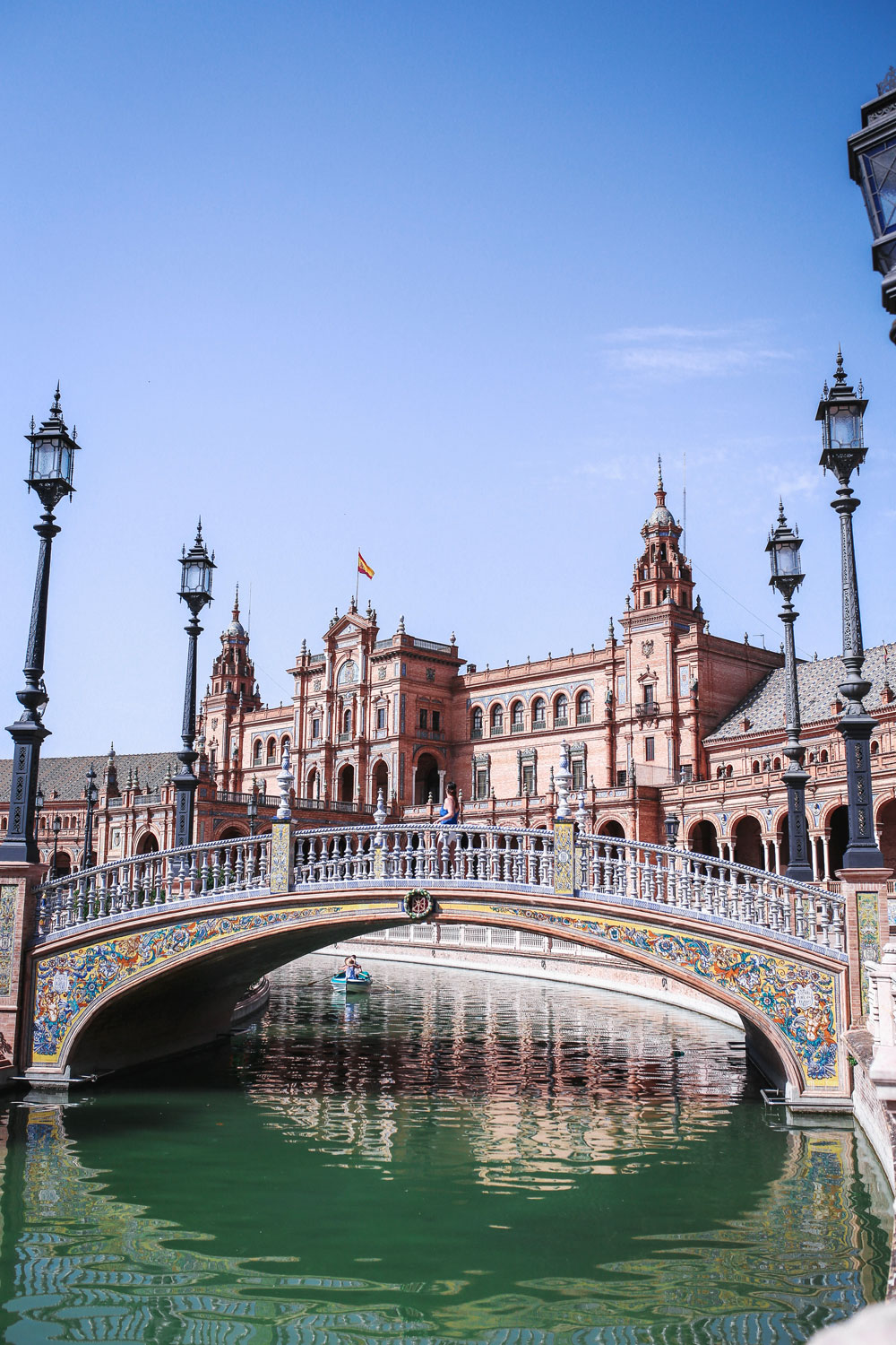 Seville travel guide by To Vogue or Bust