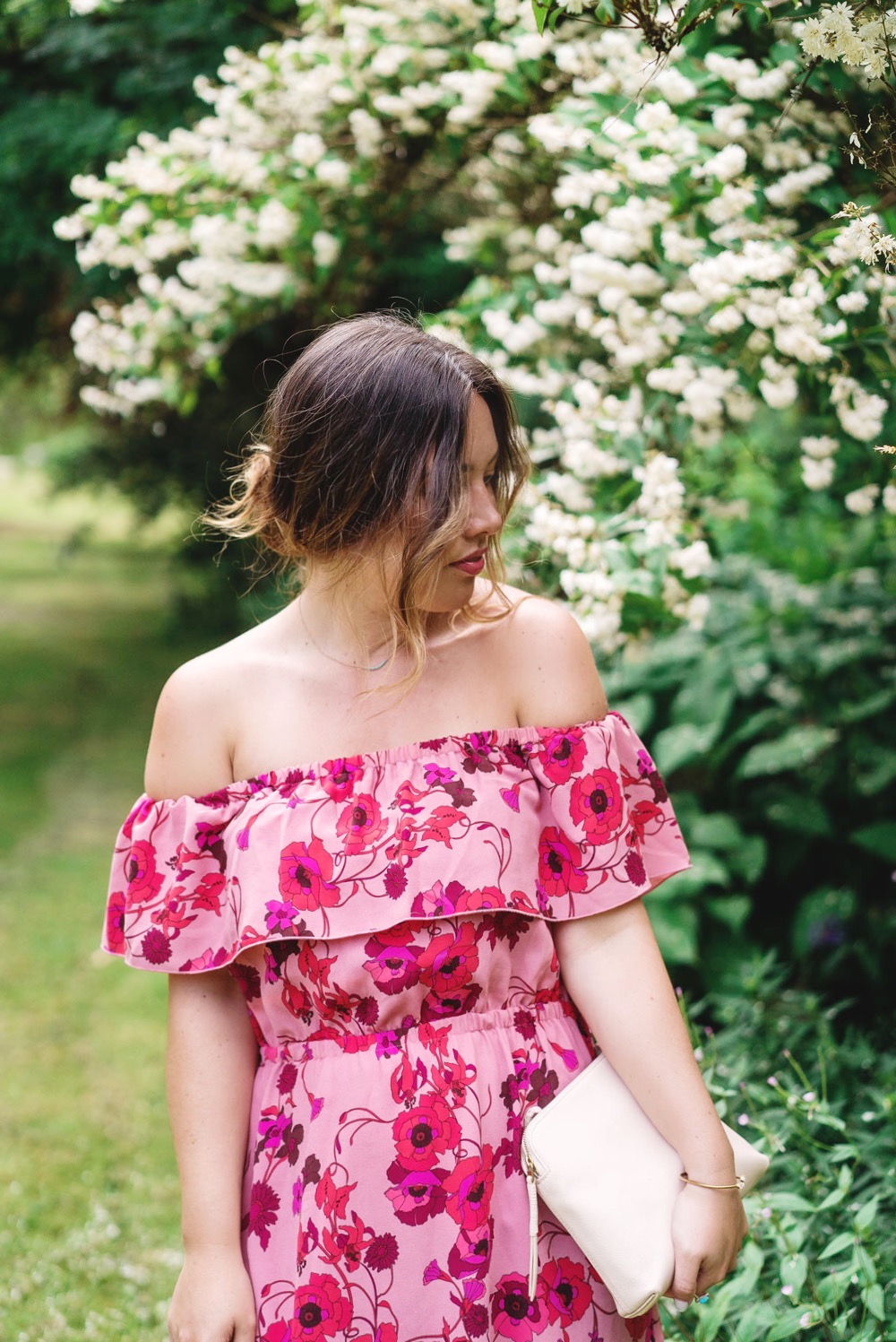 What to wear to a garden wedding in aritzia pink off the shoulder dress by To Vogue or Bust