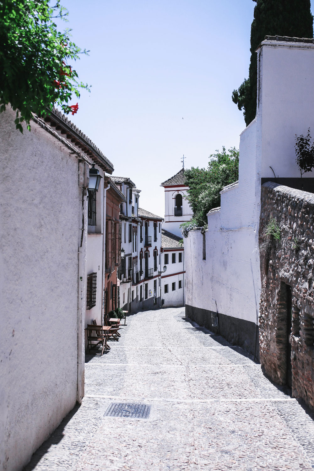 Walking tour granada spain by To Vogue or Bust