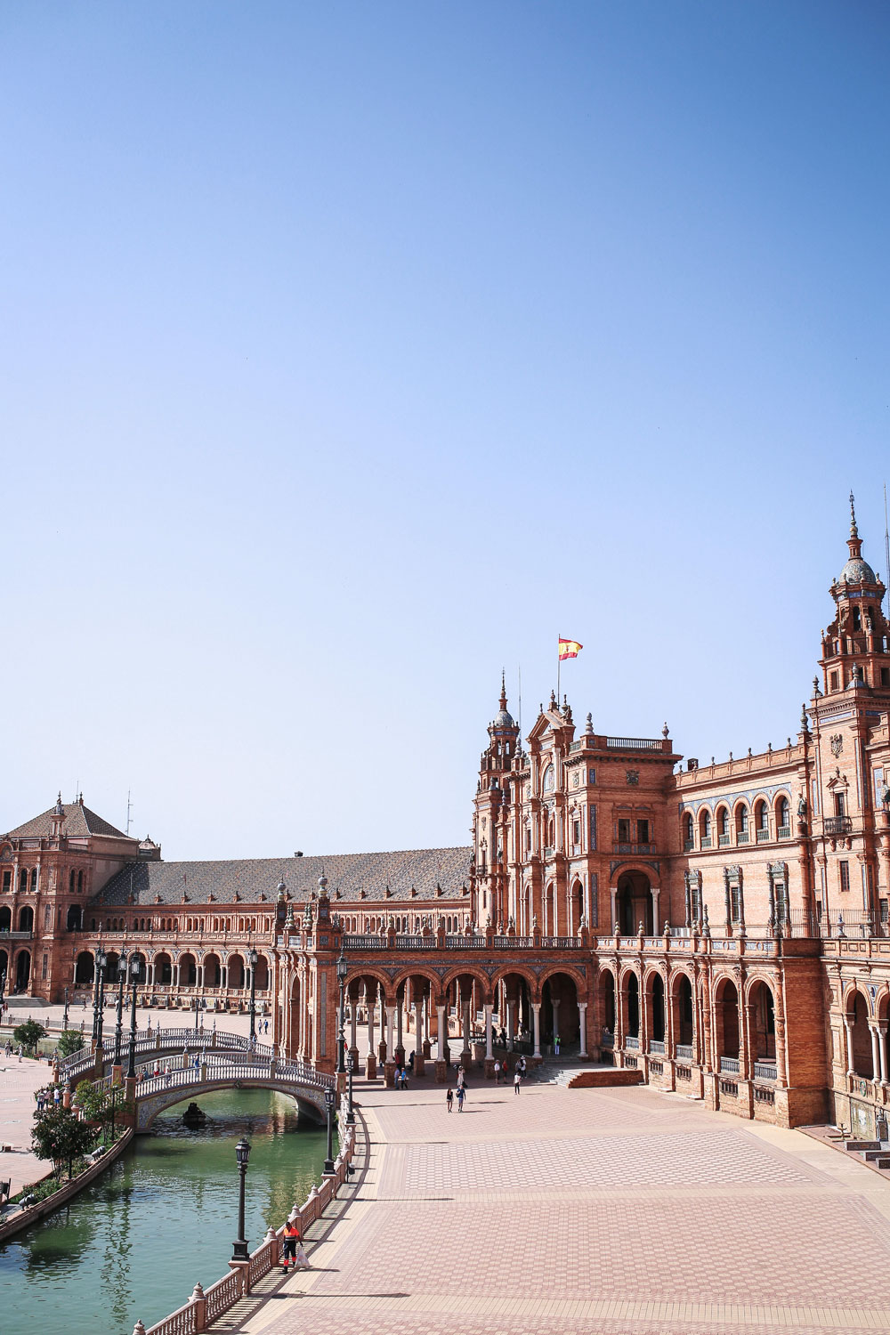 guide to plaza de espana seville by To Vogue or Bust