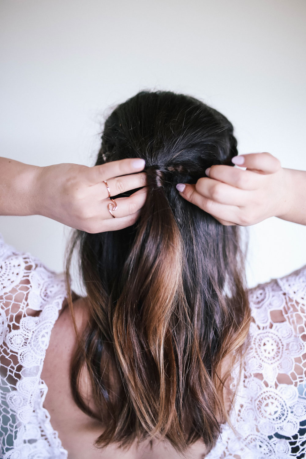 go to hair tutorial for beachy waves by To Vogue or Bust