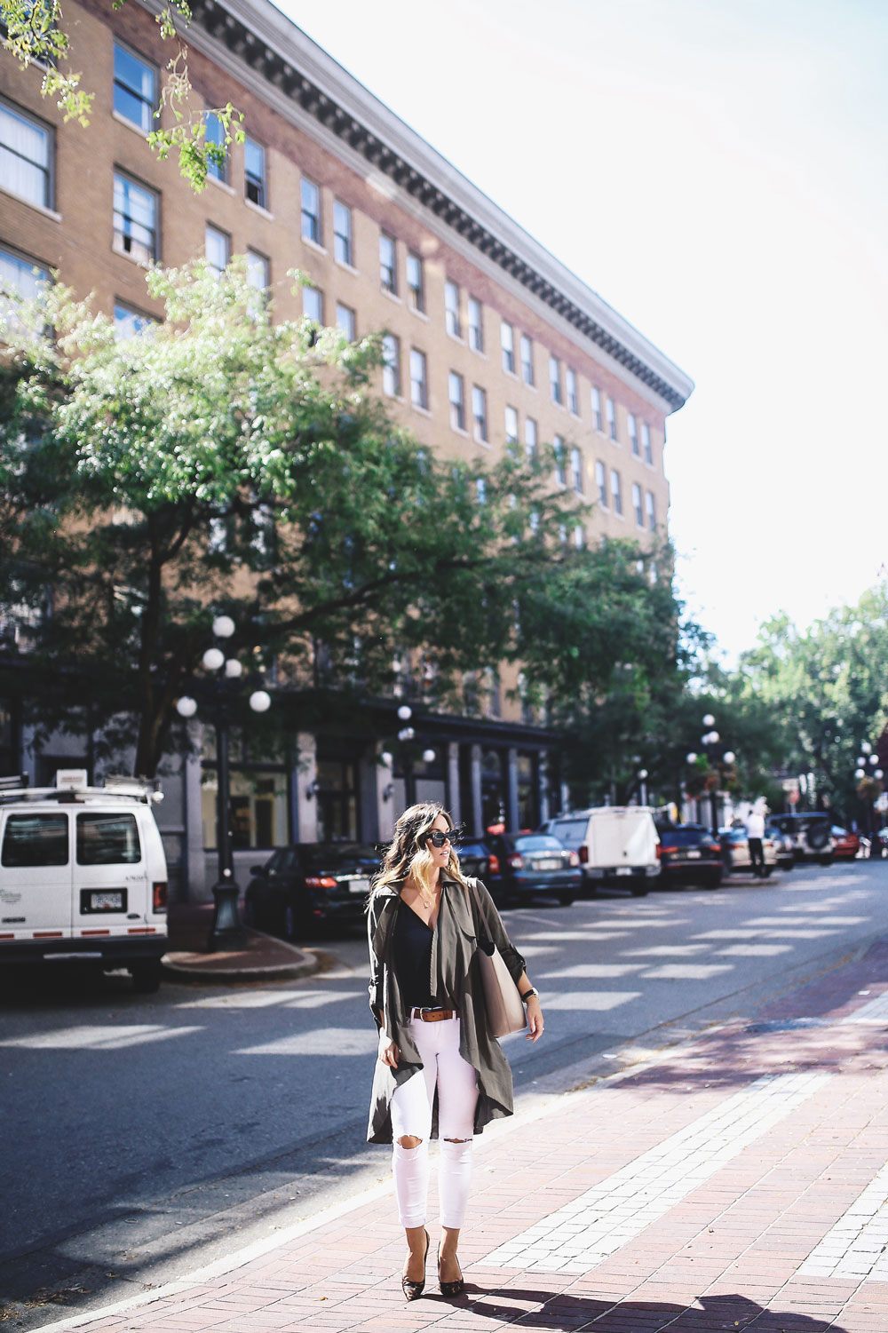 White denim outfit ideas by To Vogue or Bust