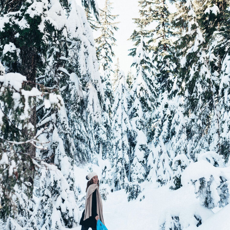 What to wear in the winter white and warren scarf by To Vogue or Bust