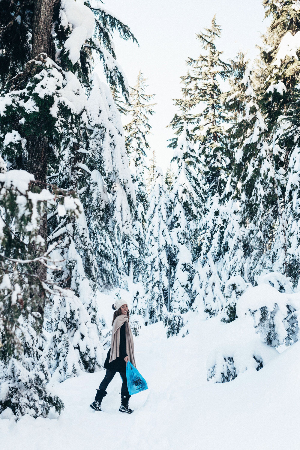 What to wear in the winter white and warren scarf by To Vogue or Bust