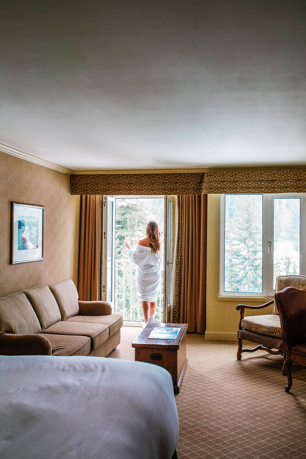 fairmont chateau rooms review by To Vogue or Bust
