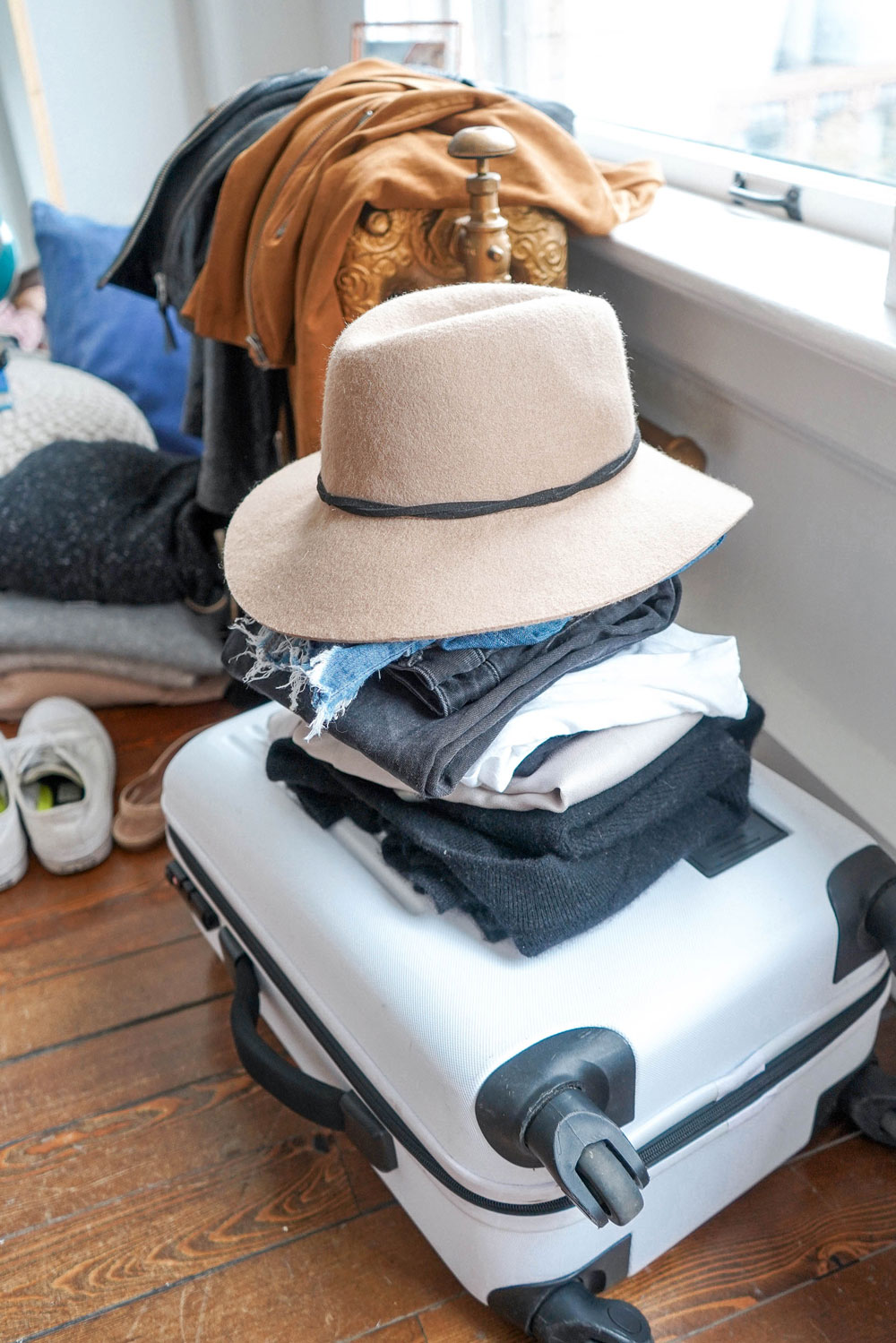 How to pack a carry on bag for 10 days