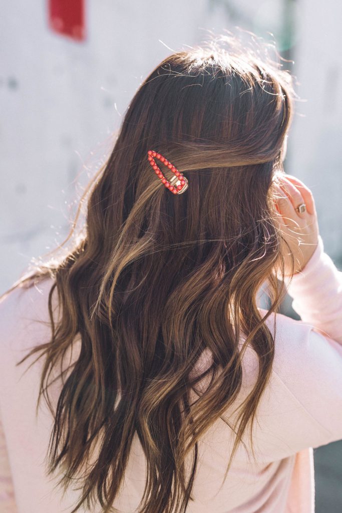 How to style retro hair clips