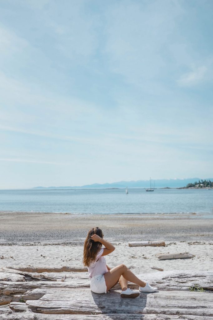 Victoria, Canada Travel Guide by To Vogue Or Bust: How to Get There, What to See and Do, and Where to Eat.