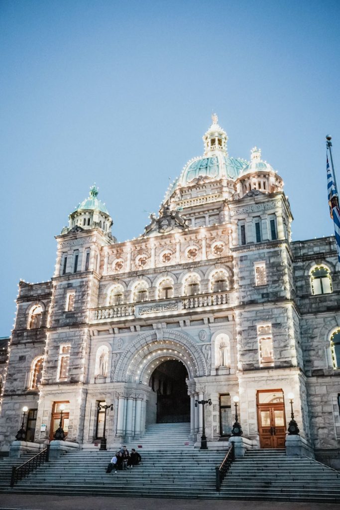 Victoria, Canada Travel Guide by To Vogue Or Bust: How to Get There, What to See and Do, and Where to Eat.
