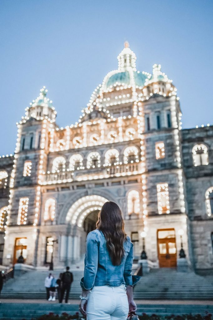 Victoria, Canada Travel Guide by To Vogue Or Bust: How to Get There, What to See and Do, and Where to Eat.