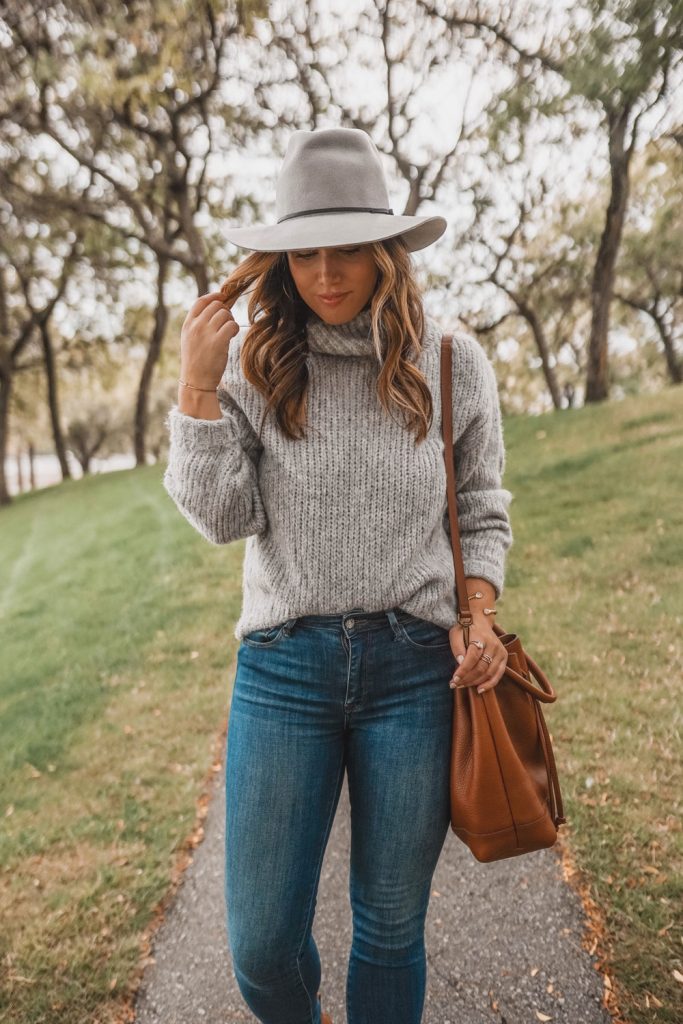 Aritzia sweater