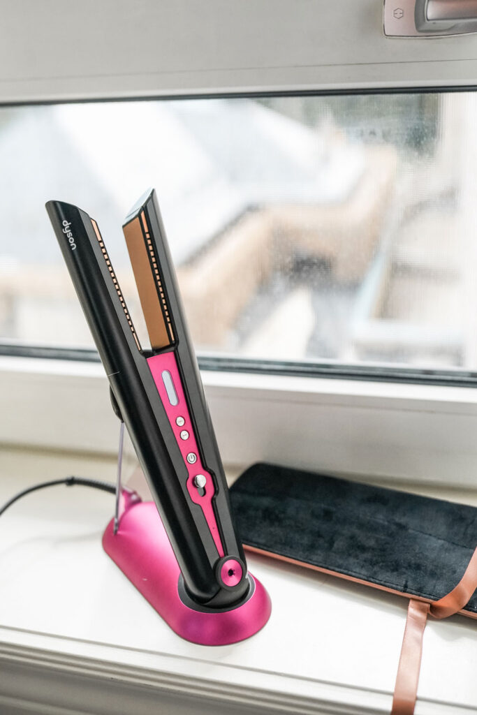 Hair straightener curling tutorial